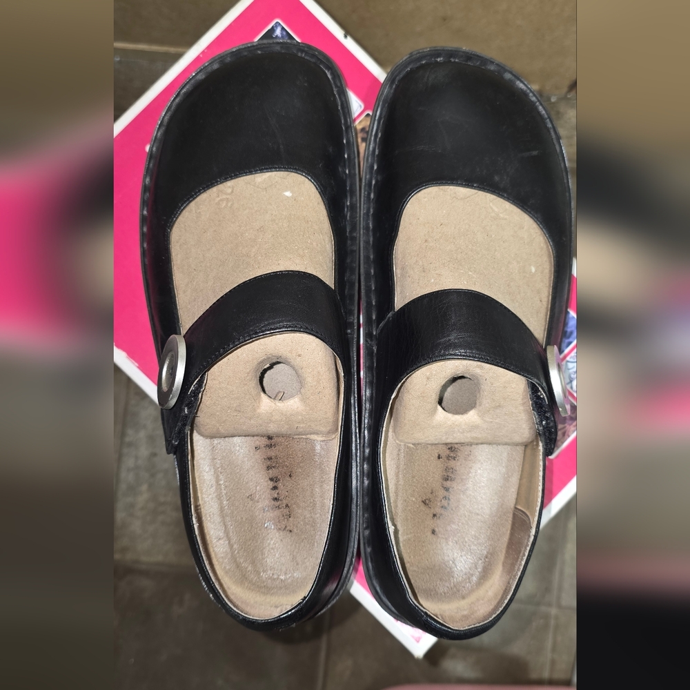 Alegria Black and Tan Mary Jane Style Shoes